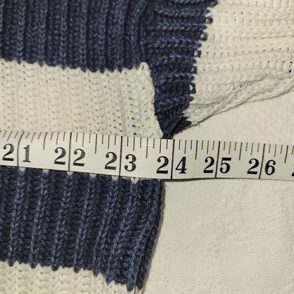 American Eagle Oversized Cropped Blue White Striped Chunky Knit Sweater XS - Picture 7 of 11